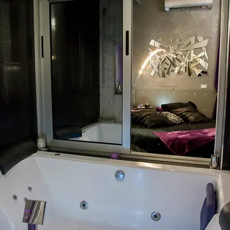 Jacuzzi Suitesweetrome Apartment