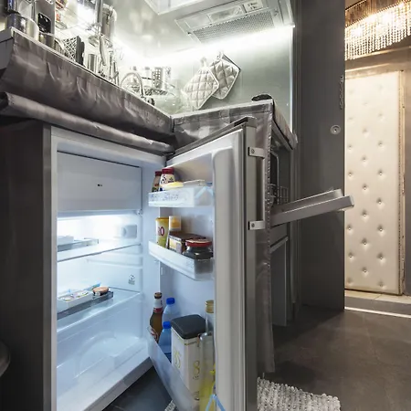 Appartement Jacuzzi Suitesweetrome *