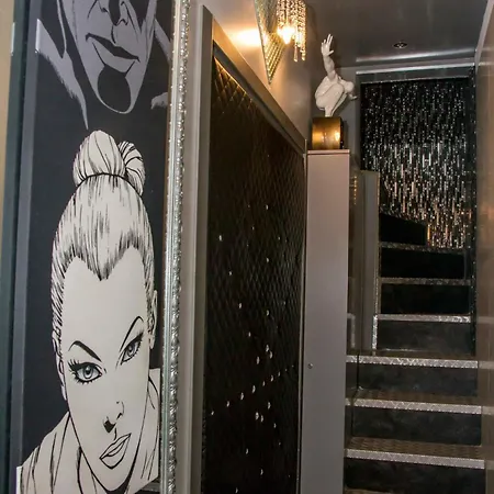 아파트 Jacuzzi Suitesweetrome